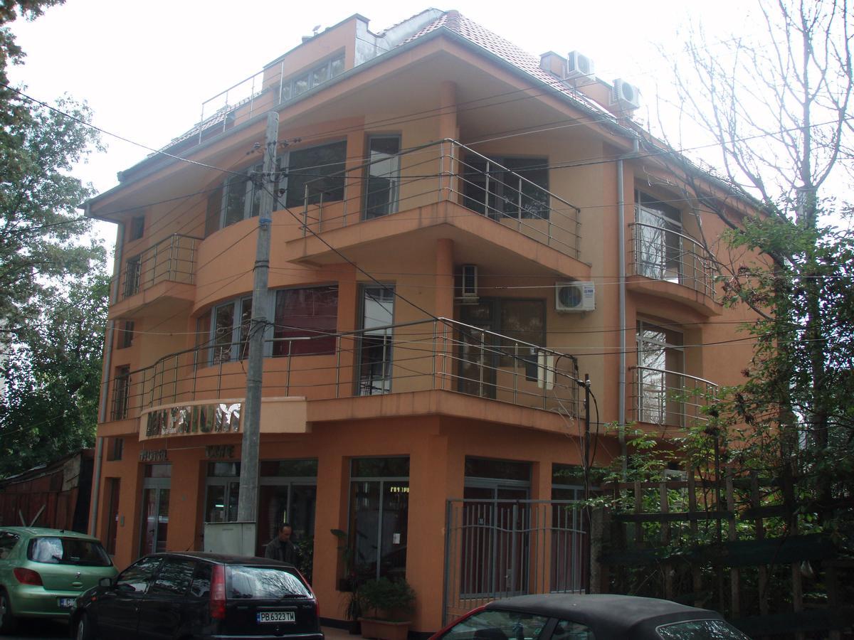 Hotel Milenium Sofia Exteriör bild